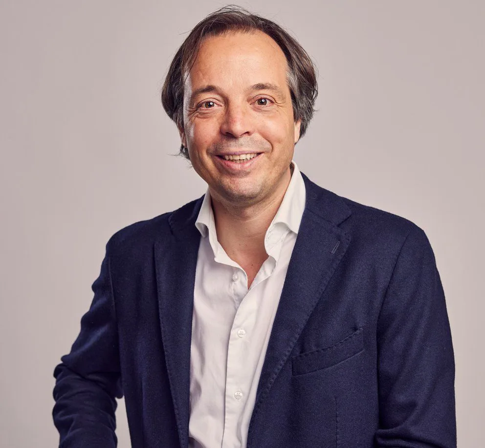 "De vlucht naar voren" 1 Petran van Heel Building Balance